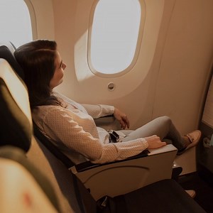 9.7K views · 177 reactions | Volá más cómodo en un asiento LATAM+ y disfrutá de todos sus beneficios a bordo. ¿Aún no los conoces? Acá te contamos  https://bit.ly/2XD0AGE | LATAM Airlines | Facebook