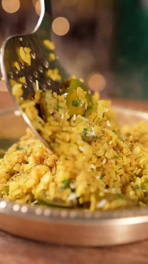 Poha with a twist – say hello to Vangi Pohe! 💜🍆 #ComfortFood | Ganesh Shedge