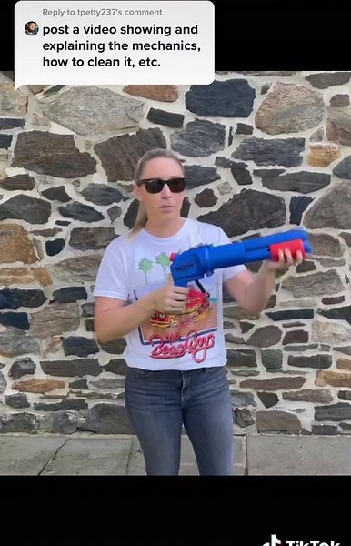 Reply to @tpetty237 super easy to use! Some features we love: low recoil, pump action, and most importantly QUICK RELOAD!! I doubt you can do it quicker 😏 #drinkinggamesss #beergun #beertoy #chuggernaut #shotfunny
