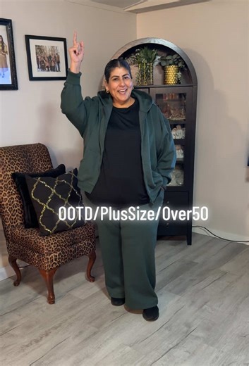 Stylish OOTD for Plus Size Women Over 50