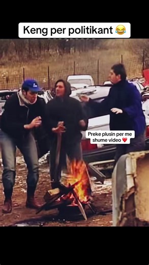 Stupcat: Këng Për Politikanët