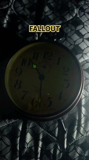 Antique analog/digital alarm clock! #fallout #fallout4 #fallout3 #alarmclock #radiumclock #radioact