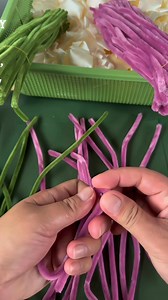 1.6M views · 23K reactions | Thistle flower tutorial✅ #ThistleFlower #FuzzyWireFlower #DIYFlower #FlowerCraft #HandmadeFlower #FuzzyWireArt #BasicTutorial #DIYCrafts #CraftIdeas #CreativeDIY #FlowerMaking #FuzzyWireDIY #ArtAndCraft #Fyp #Fypシ #FypPH | Craft Corner | Facebook