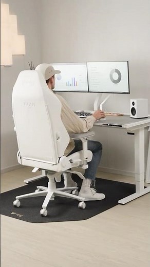 Protect your floors and casters | Secretlab Protective Floor Mat