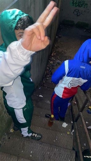 ILIA💲 on Instagram: "9ra cmnt🫣"