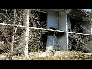 Abandoned Howard Johnson's Motor Lodge in Flint, MI. opened c.1970, closed 2012 and is ruins now.