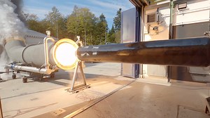 373K views · 2.4K reactions |  Testing the 75kN hybrid rocket motor made by HyImpulse at German Aerospace Center, DLR’s Lampoldshausen facility in Germany, based on a low-cost hybrid propulsion technology.  The rocket motor uses 'space-grade candle wax' and liquid oxygen as propellants. https://www.esa.int/ESA_Multimedia/Videos/2023/12/HyImpulse_hybrid_rocket_motor_test | ESA - European Space Agency | Facebook