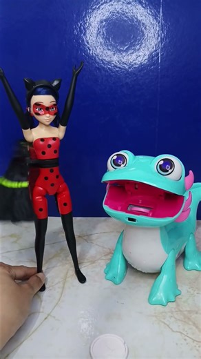 Spicy 🌶 Sandy & Miraculous doll