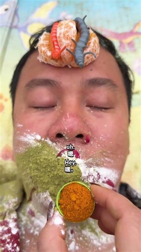 A fun prank game with colorful chili powder and delicious desserts. Use chili powder a