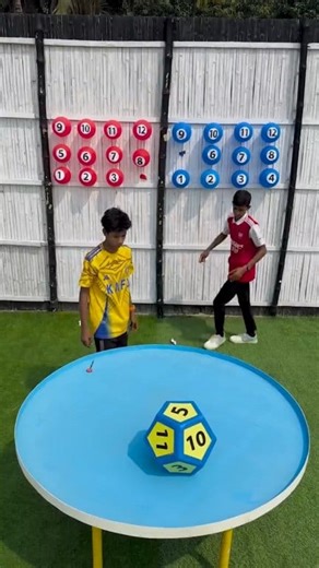 4.6K views · 31 reactions | Busting the balloon #gametime | FunFinder | Facebook