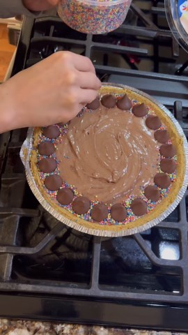 Easy 3-ingredient chocolate pie recipe