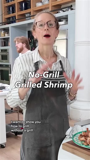 No grill? You can “grill” shrimp indoors, with just a skillet! Our education director (and shrimp queen) Rosie Gill (@rbransongill) has three tips: ⁠ ⁠ ⁠ 1. Screaming hot, cast iron skillet ⁠ 2. Butterfly for surface area (and cook only on one side) ⁠ 3. Shell-on. This protects your shrimp from overcooking, while allowing them to develop a deep, smoky char, and adding flavor to the shrimp meat ⁠ ⁠ Rosie demonstrated this to us, while making Butterflied “Grilled” Shrimp (Camarones Zarandeados). G