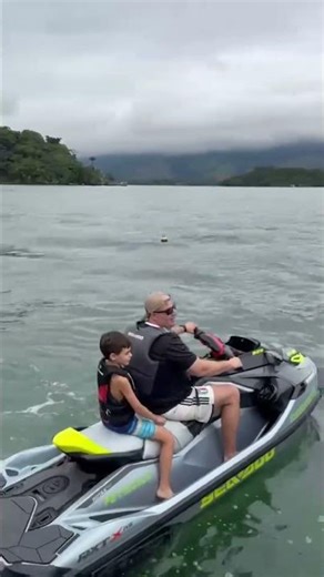 Pietro e o papai em Angra dos Reis no jet sky 🚤⚓️🏖️