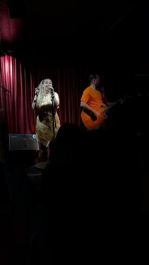 Shakira - Waka waka (acoustic live cover)