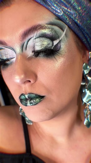 Northern Lights makeup transformation ✨ #makeuptrasformation #cutcreasemakeuplook #crazymakeup #makijaż #błysk @thepastelroses makeup ideas aurora makeup kolorowe makijaże