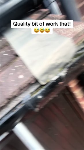 This is a key example as to why the cheapest quote is the cheapest for a reason 😂 #PropertyMaintenance #SussexAndSurrey #ExteriorCare #exteriorcleaning #guttercleaning