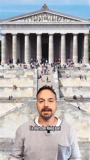 Walhalla. Ein Tempel für deutsche Helden. Aber wer darf hier eigentlich rein ⁉️ #OnThisDay Zeitgeschichte des Tages vom 18. Oktober 1830. Das ist passiert: König Ludwig I. von Bayern legt bei Regensburg den Grundstein für die Walhalla. Eine Ruhmeshalle für große Persönlichkeiten des deutschen Sprachraums. Gebaut von Leo von Klenze im Stil eines griechischen Tempels, bis heute ein Symbol für Geschichte und Erinnerung. #Walhalla #Regensburg #wissen #lernenmittiktok #thetimetour | The Timetour