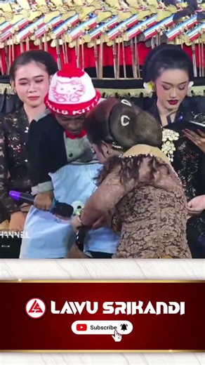 Mr. Sigid wants a clown like that #lawusrikandi #wayangkulit #sigidarianto