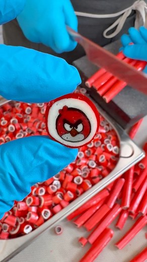 Trulala CandyArt on Instagram: "Amazing ANGRY BIRDS Candy Creations! #funny #fyp #viral #satisfying #diy #candy #foodie #tutorial #candymaking #art #cooking"
