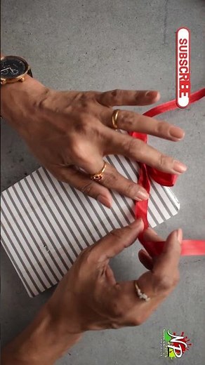 🎄How to Wrap a Ribbon on a Gift Box | How to Decorate Gift Box #giftwrap #christmasgift