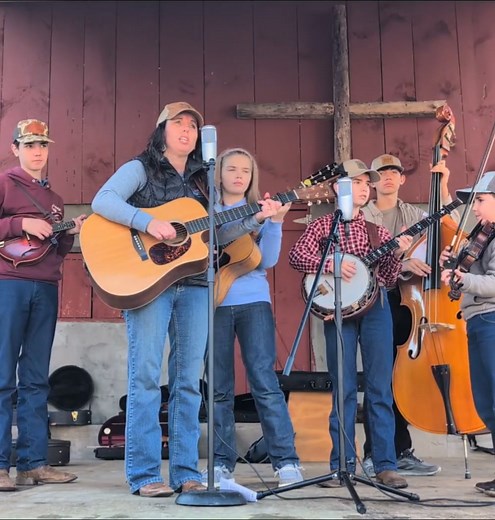 99K views · 4.8K reactions | Start your week off right with a little "I've Endured" from the Biscuit Eaters! #bluegrassmusic | The Biscuit Eaters | Facebook