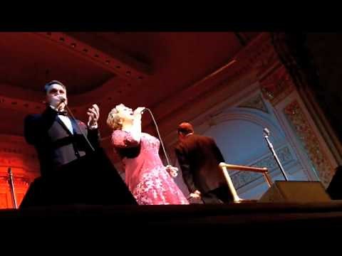 Sandi Patty & Don Peslis singing The Prayer 12-18-2009