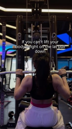 Akanksha on Instagram: "Wishing someone told me this earlier… Bodyweight low rep high set lat pull downs really helped me to progress towards getting my first pull up! Yay! 🙂 I’m happy for you if you can do pull ups (I got super overwhelmed when I got my first hehe), but if not please try doing body weight lat pulls! (Start slow, it’s alright if you struggle, I still can not do cleans, working on it but I can do 7-8 pull ups in one set, all thanks to this one exercise) It’s just a tip that help