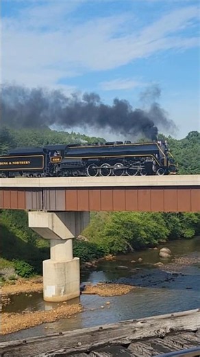 Reading & Northern T1 2102 cross the Lehigh River into the gorge #train