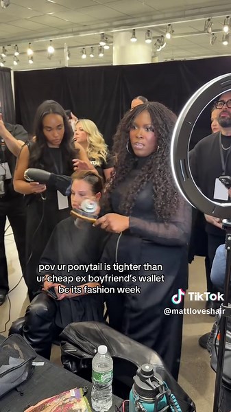 this ponytail is stronger than my will to go on 👱‍♀️🤯 @LacyRedway used this low pony as the foundation for the hairstyle at the siriano show during New York fashion week with @TRESemmé 👱‍♀️👱‍♀️ using elastic chord instead of a hairtie is an old school hairstylist hair hack