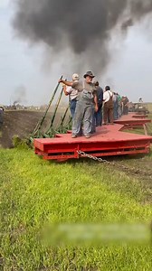 10M views · 31K reactions | The Giant Steam Tractor is Breaking World Record विशाल स्टीम ट्रेक्टर ने तोड़े सभी विश्व रिकॉर्ड #steamtractor #classictractor #steamengine #gianttractor #gianttractors #bigtractors #tractorstories #technology #technologynews #agritechnology #agritech #AgricultureTechnology #agriculturemachinery #AgricultureTools | Apni Kheti | Facebook