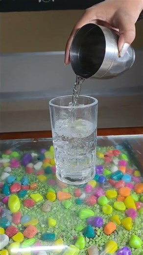 “Can salt water and a magnet really light a bulb? ⚡💡 Watch the science behind it!”#subscribe #shorts