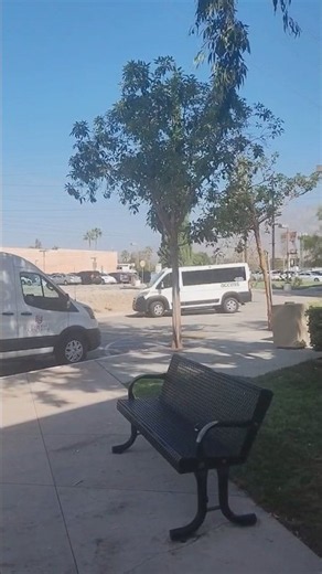 Access 424325 Backs Up with a U Turn at Pasadena City College Foothill Campus