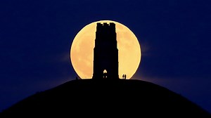 Full Wolf Moon lights up the winter sky tonight – how and when to spot it