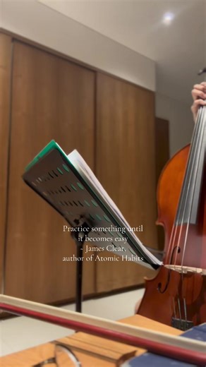 Trying to find joy in my daily routines - sesederhana bikin kopi sendiri di rumah, ngosek kamar mandi, jadi supir anter jemput anak atau latian untuk sesuatu yang belum terlihat bentuknya (kode keras untuk cello 🎻🤣) Kalau James Clear bilang di buku Atomic Habits - latih sebuah kebiasaan baru sampe akhirnya terasa mudah. Scale down the new habit so it doesn’t intimidate you 🫶🏼 #dailylife #routines #findjoy #findjoyeveryday #notamusician