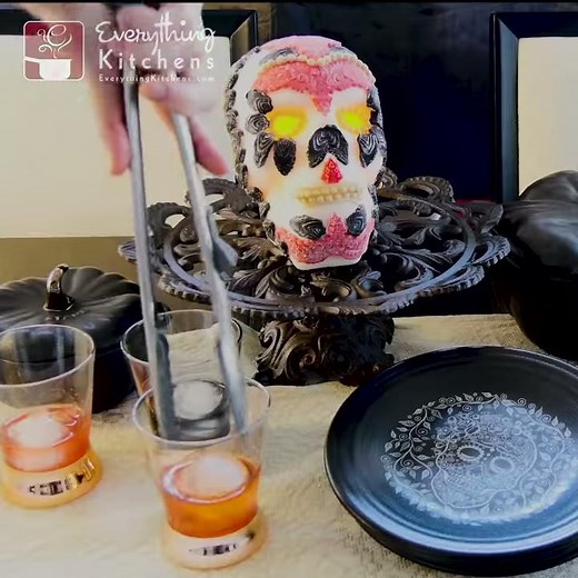 Halloween Sugar Skull Tutorial for Day of the Dead - Skull Cake Pan