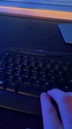 No way this melody is just too beautiful 😭 lmk what you think of this sample! #flstudio #producertok #melody #beatmaker #jazz