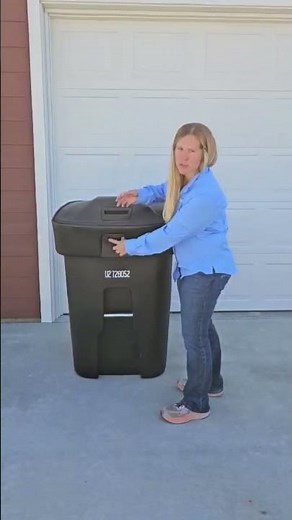 How to Open a Bear-resistant Garbage Can: Toter Brand with Front Lock