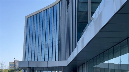 智能贩卖机刷饭卡