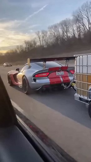 Viper ACR refueling on the go. | Car Fanatics Forum