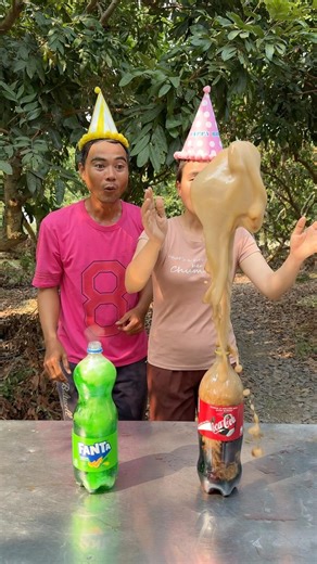 Coca-Cola vs Mentos, Fanta and Mentos