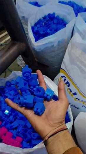 plastic train. 😱😱😱