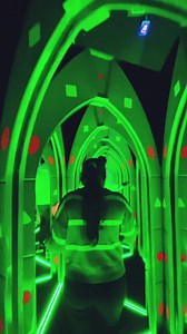 🌀 This duo decided to treat themselves to a mind bending adventure🌀 They’re twisting, turning, and having an a-MAZE-ing time at our magical Mirror Maze🪄 Come, get lost in the magic at Hamleys Infinity Mall, Malad✨ #Hamleys #hamleysindia | Hamleys India