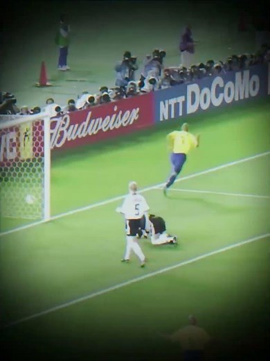 "When Ronaldo Nazário Helps to Win World Cup"