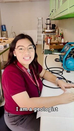 We’re geologists! Of course, we’re celebrating Geologists’ Day! 🪨💎🔨 Today, let’s show our appreciation to all #geologists, #paleontologists, #geophysicists, #geochemists, and #earth #scientists for their dedicated service in uncovering the secrets of our 4.54-billion-year-old planet! While studying rocks is a big part of their job, there is much more to it than meets the eye. Our knowledge of the Earth – its materials, processes, past climate, and the ancient life that inhabited it – might be