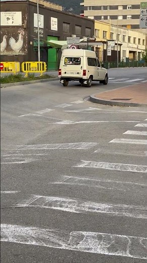 Clásico Renault 4 F6: el vehículo fiel que nunca falla