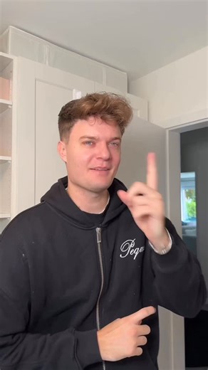 Sasette Bilo | Ich habe nichts zum anziehen 🥹 #comedy #couple #couplegoals #reels # | Instagram