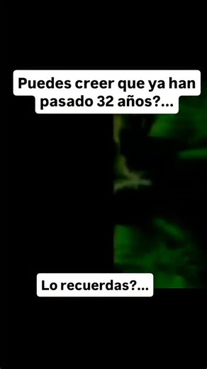 🪘🎶 Batucada (32 años de samba electrónica que prendió pistas) 🎶🪘 El 1993, DJ Dero lanzó *Batucada*, un clásico del eurodance que fusiona ritmos de samba brasileña con beats electrónicos furiosos, evocando carnavales interminables y noches de baile sudoroso donde la percusión tribal te obliga a mover las caderas sin parar. Es esa nostalgia por los 90, cuando un sample de tambores y sintetizadores convertía cualquier fiesta en Río de Janeiro. ¿Qué carnaval loco te hace recordar este himno? Dat