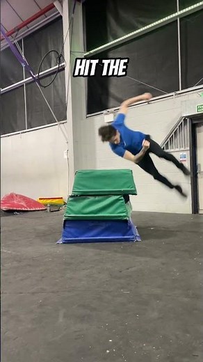 Side flip tutorial🤸🏻‍♂️#basicflips #tricking #dancer #flip #sideflip #fliptutorial