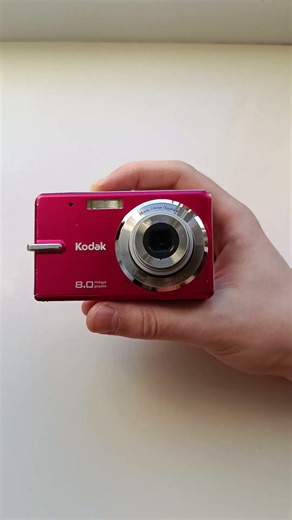🎀 Pink pocket digicam nostalgia — Kodak EasyShare M883 compact digital camera #Y2K #2000s #Digicam