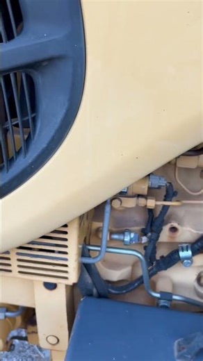 GovDeals: Tractor, John Deere 6115D